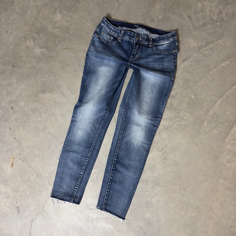 Maurices Skinny Jeans Womens L-REG Blue Raw Hem Medium Wash Casual Stretch Denim